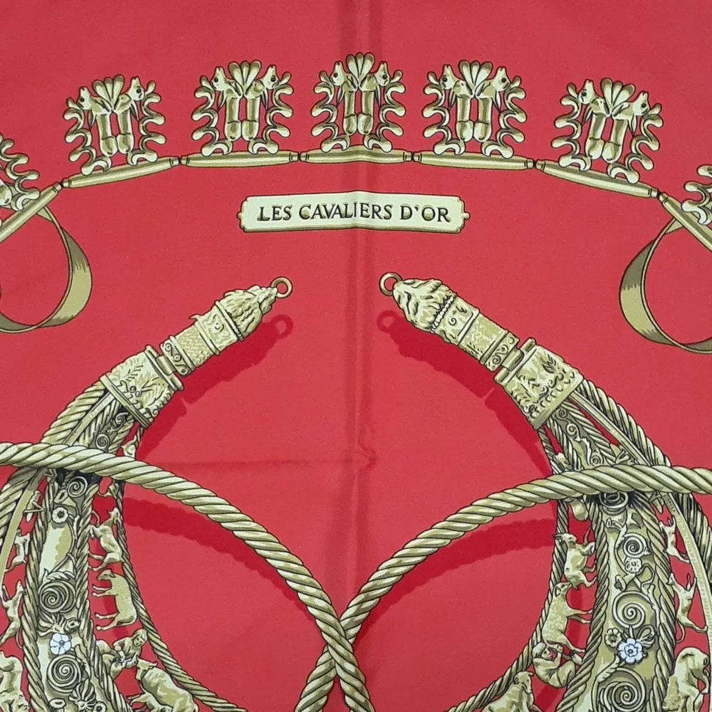 RARE Authentic Hermes Scarf - LES CAVALIERS D'OR - Carre 90 - Nice! With Box! - Picture 3 of 6